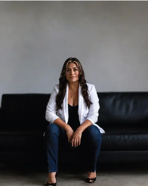 Portrait of Muriel Palma